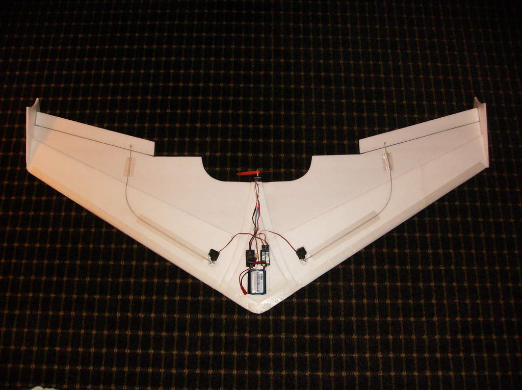 转贴- 制作简易的 divinity kfm翼形 三角翼